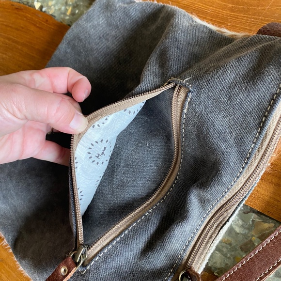 Myra Bag Crossbody geometric/Calf hair - Picture 4 of 8